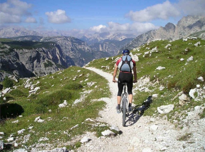 026_Schoene Aussichten Touristik - pixabay - mountain-bike-175216_1280